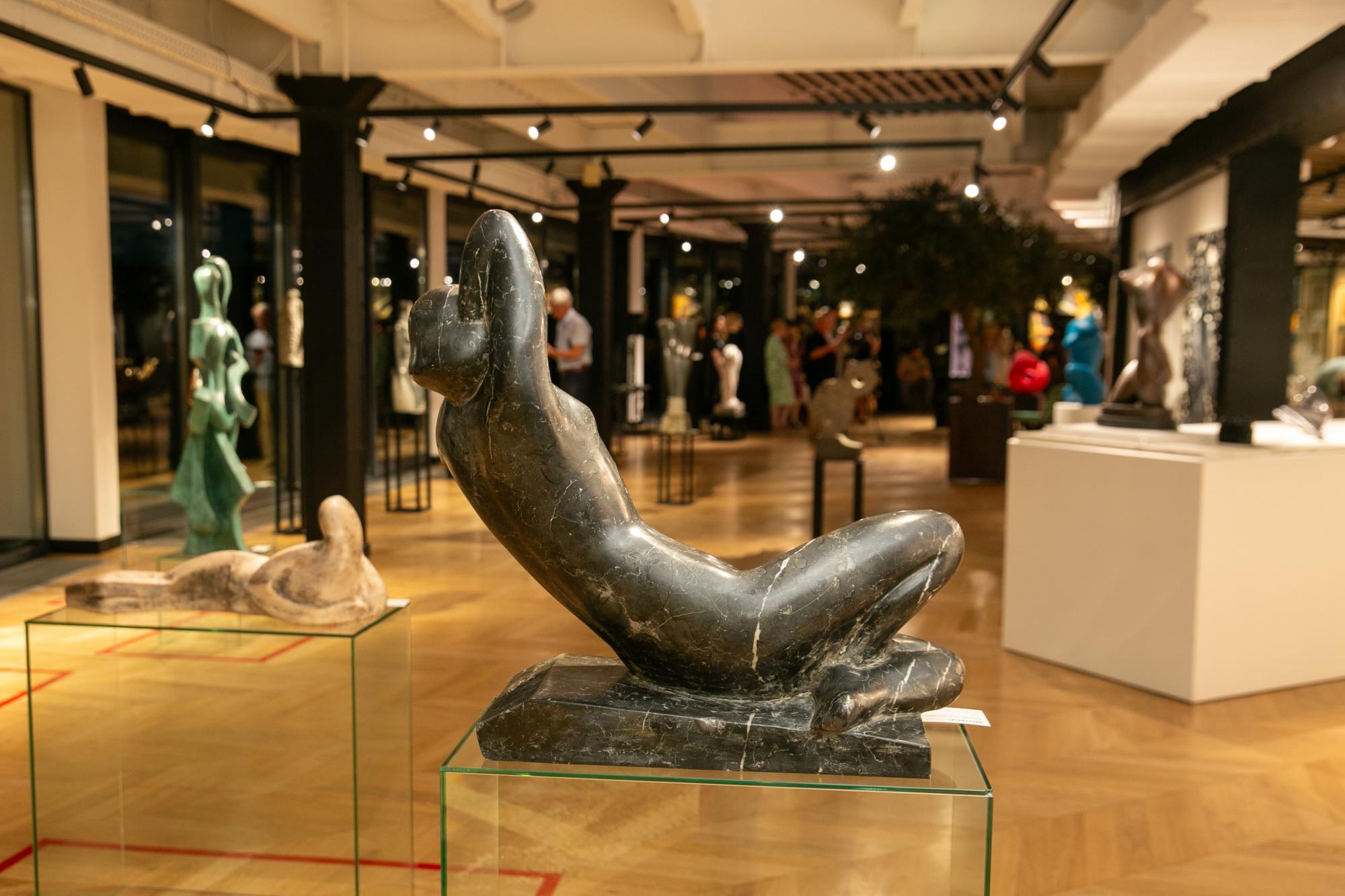 Работы Архипенко и более 20 украинских художников: в Киеве открыли выставку о свободе